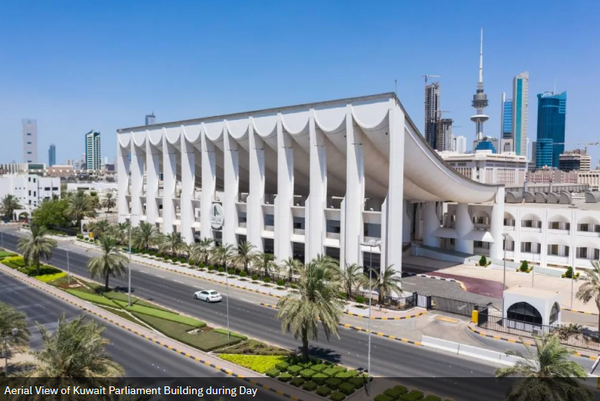 Kuwait Ministerial Decision Amends Expat Residency Law